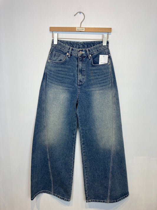 Wide Leg Front Seam Jeans with White Stitching