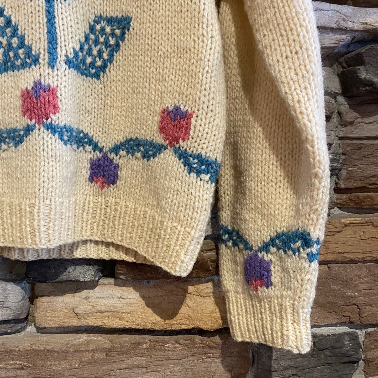 Vintage Woolrich Knit Cream Sweater with Flower Design