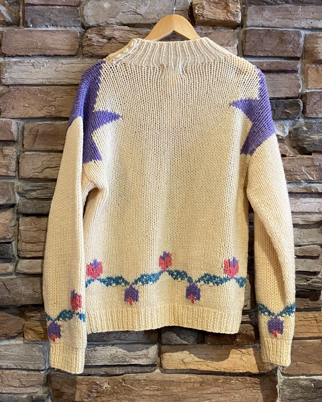 Vintage Woolrich Knit Cream Sweater with Flower Design