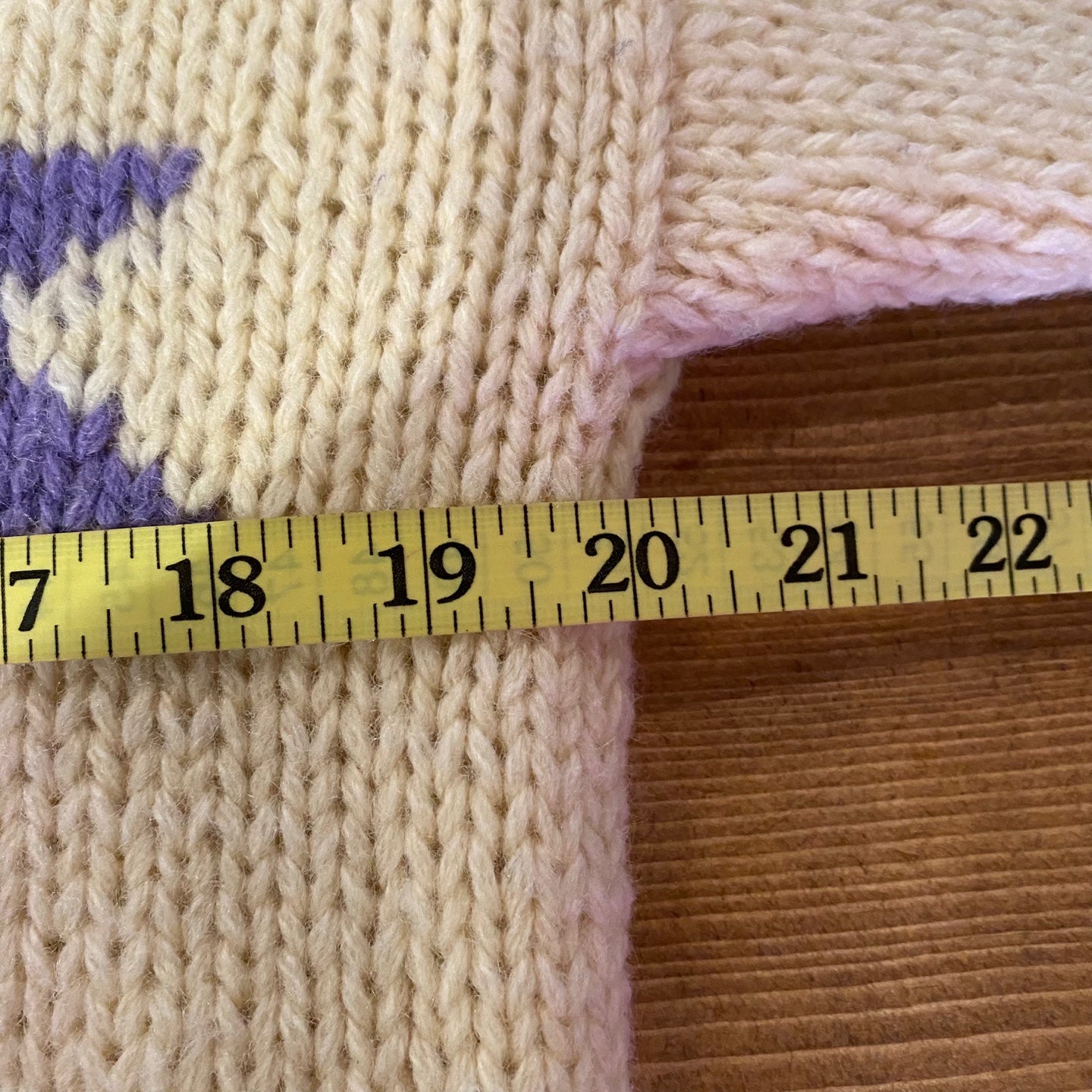 Vintage Woolrich Knit Cream Sweater with Flower Design