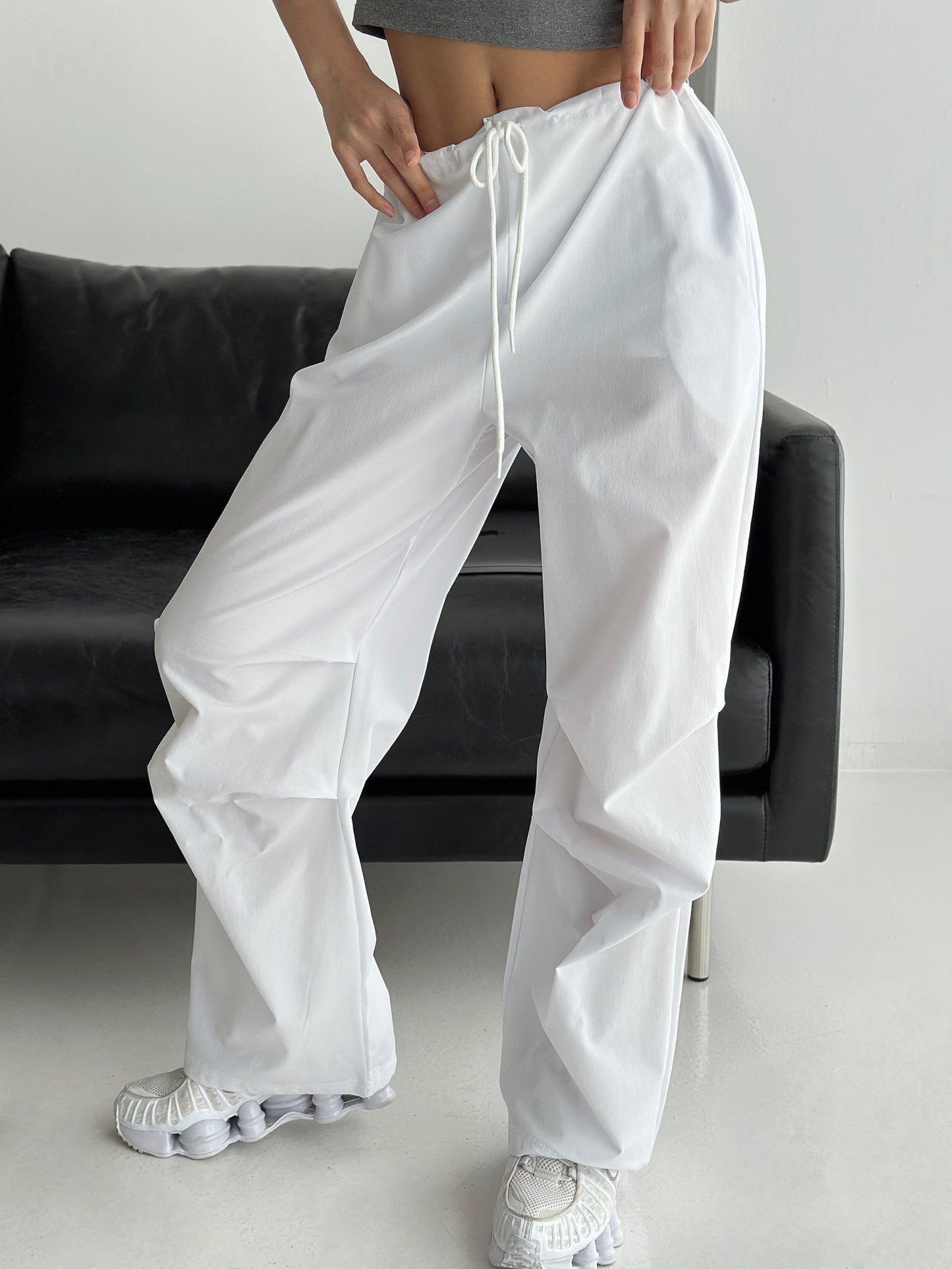 Drawstring pleated knee casual pants