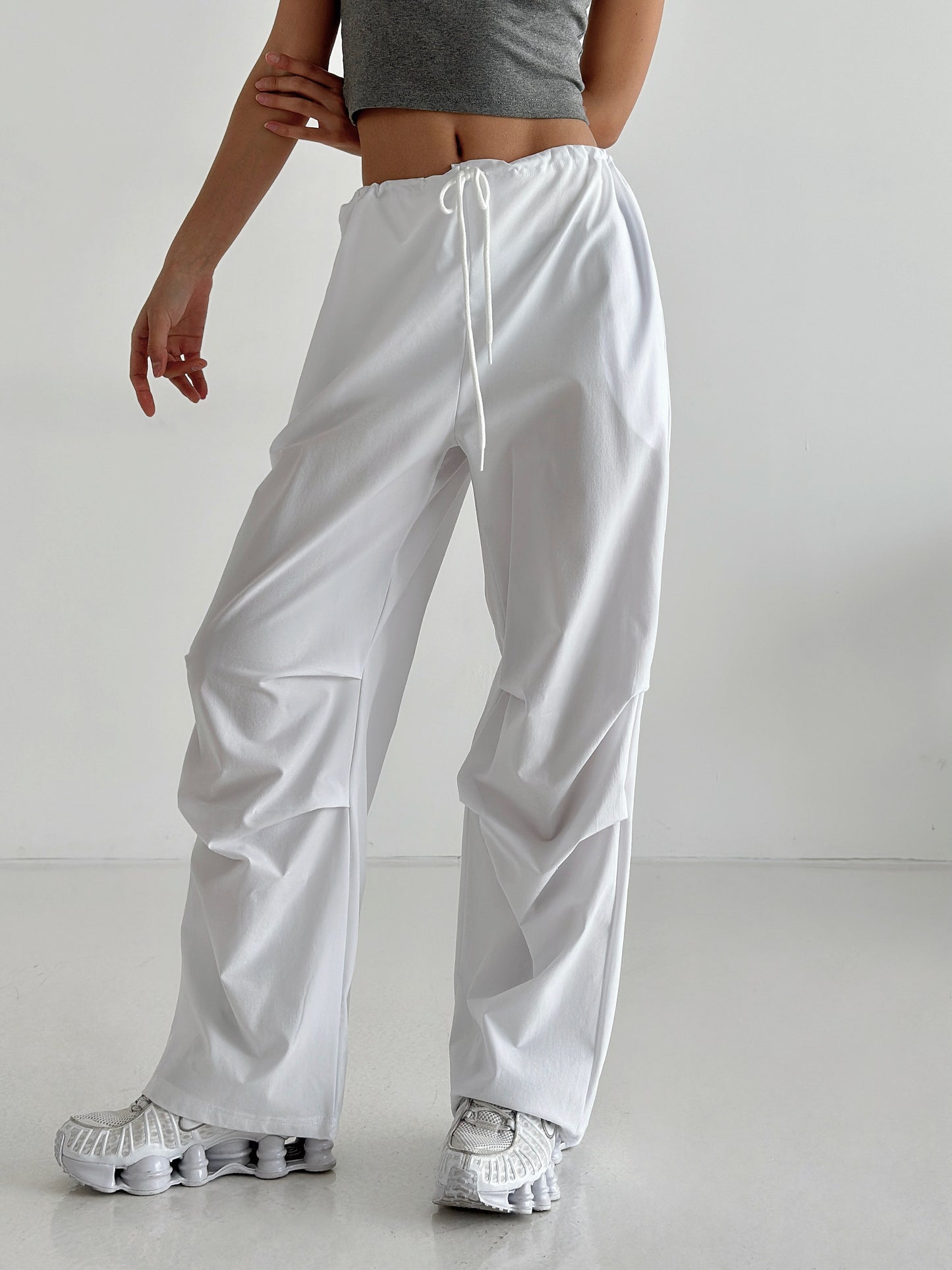 Drawstring pleated knee casual pants