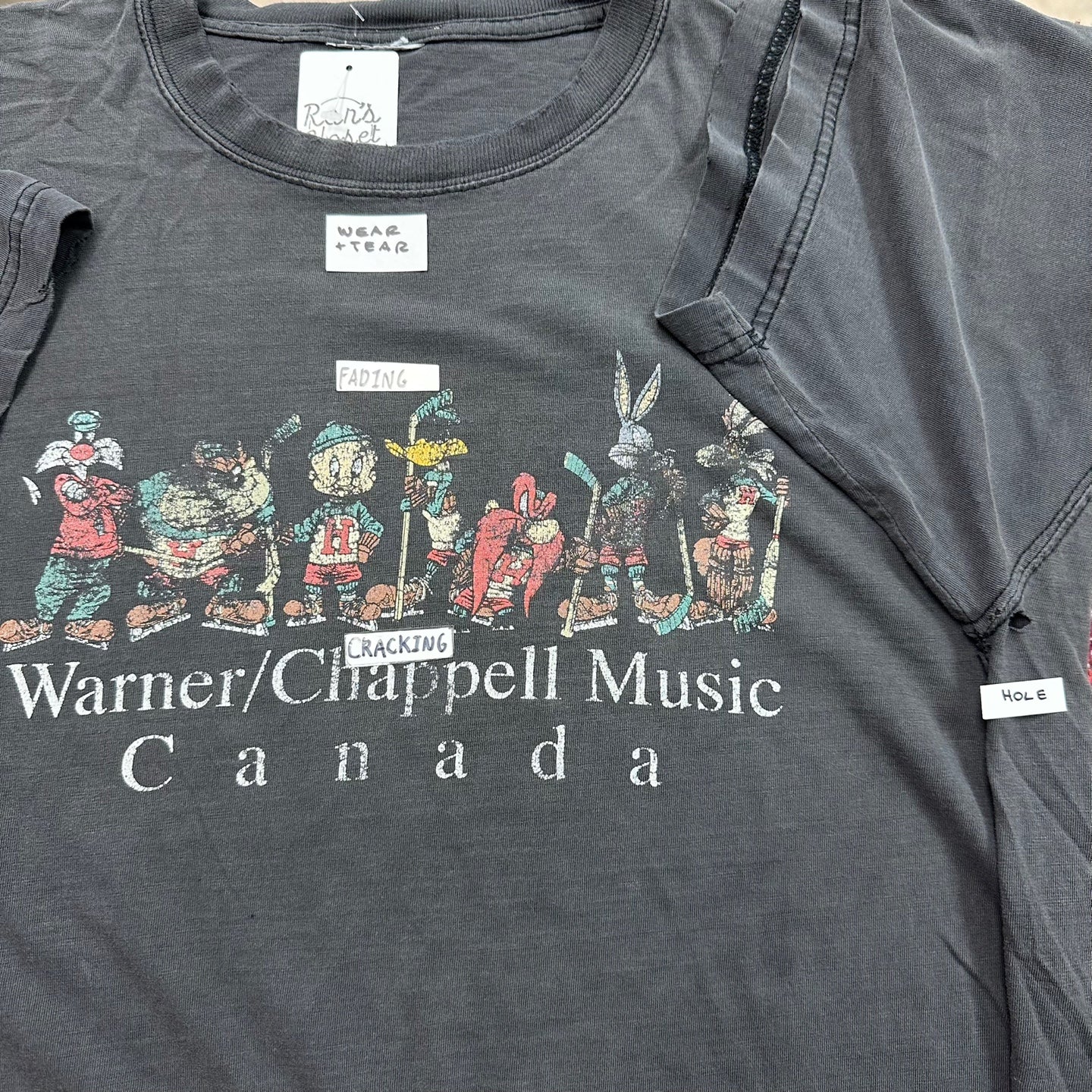 Vintage Warner Looney Tunes Hockey Distressed T-Shirt