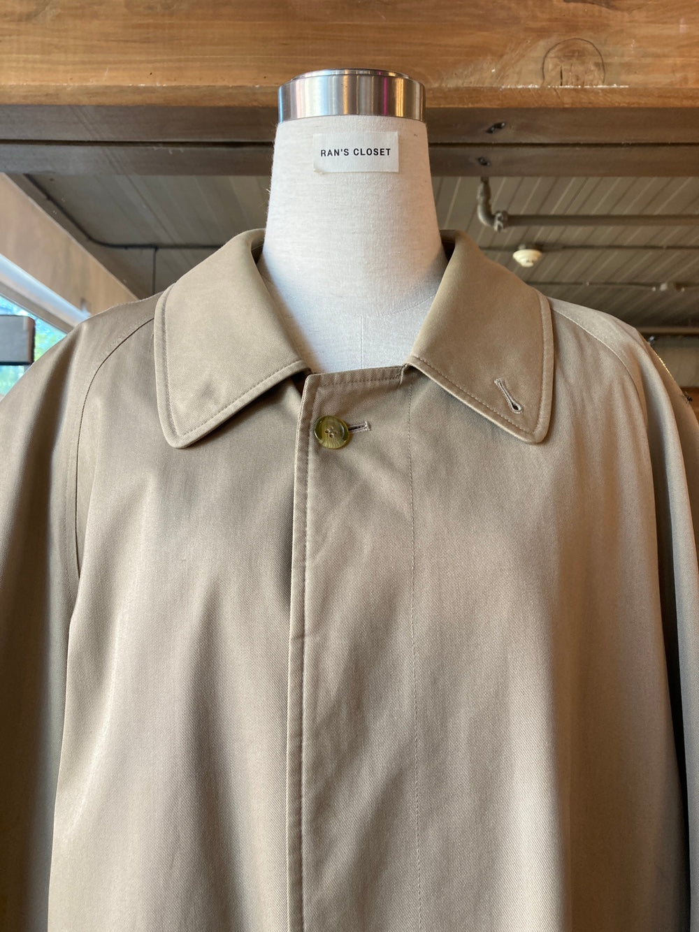 Vintage Burberry Classic Khaki Trench Coat | Vintage Coat | Burberry London Classic Trench Coat | Removable Lining | NPQ-2171