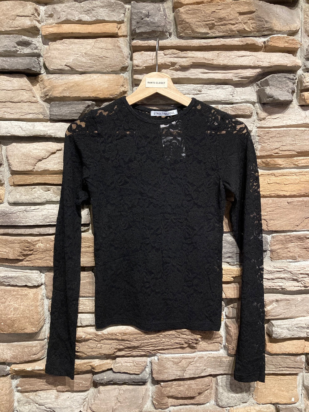 Long Sleeve Floral Lace Top