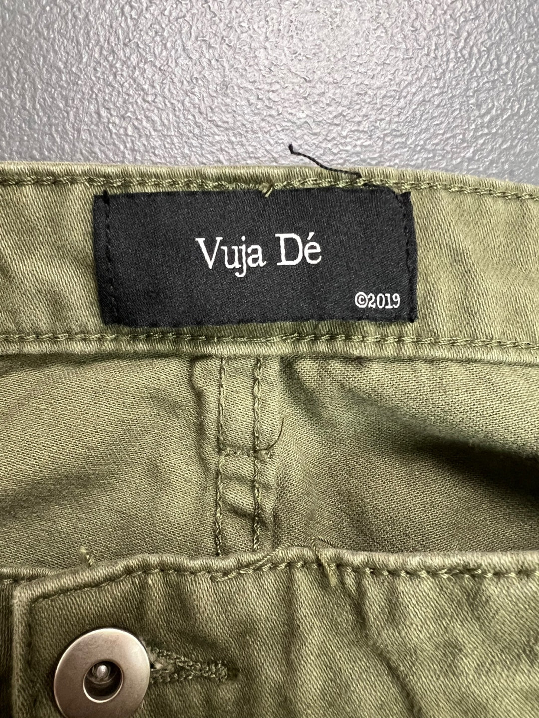 Vuja De Double Knee Distressed Army Green Cargo Pants