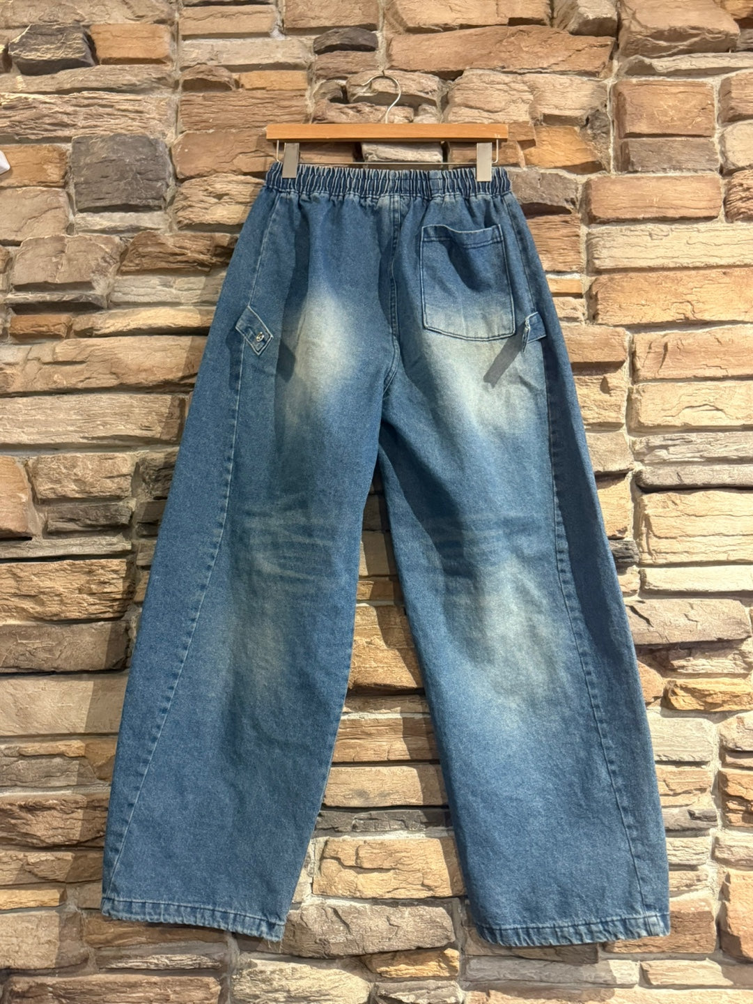 Buttoned Strap Detailed Baggy Pants