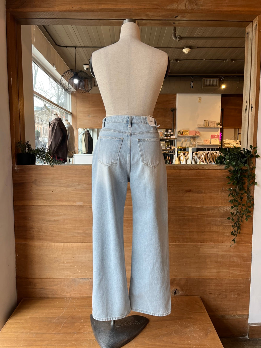 Light Wash Straight Leg Jeans