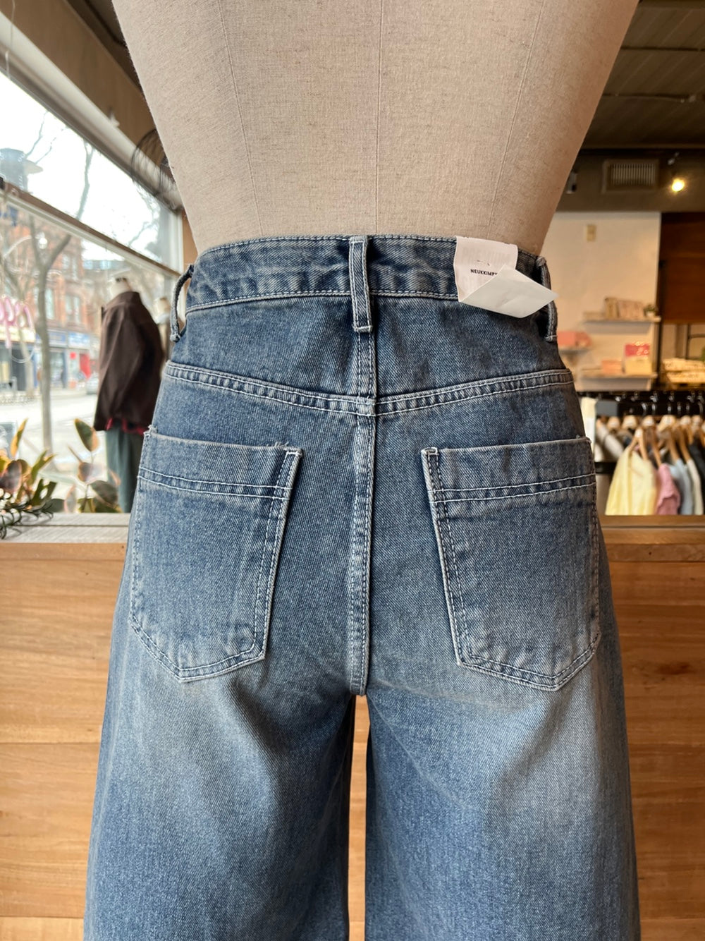 Women's Wide Leg Jeans