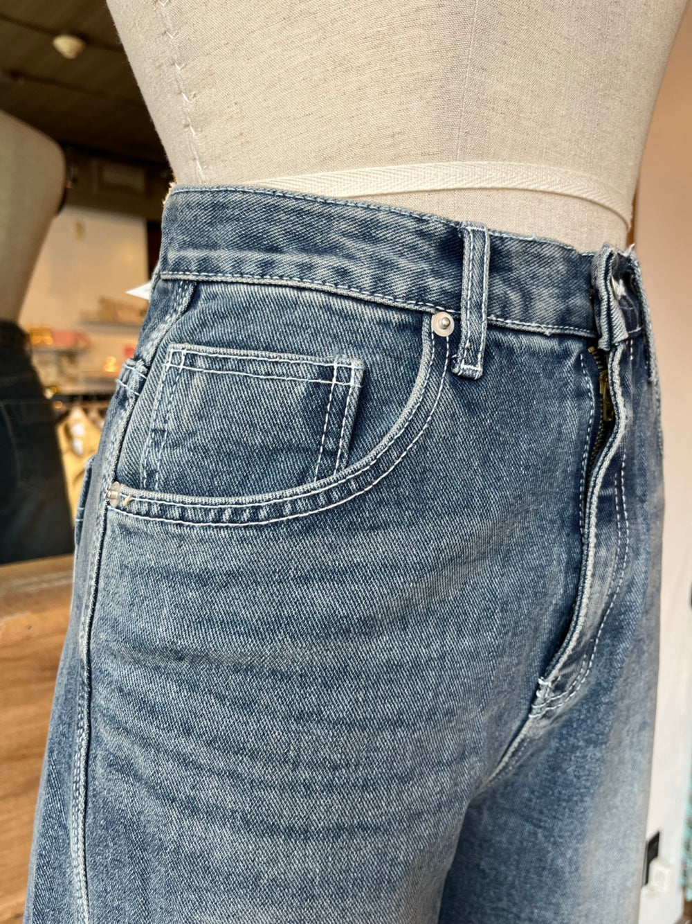 Women's Wide Leg Jeans