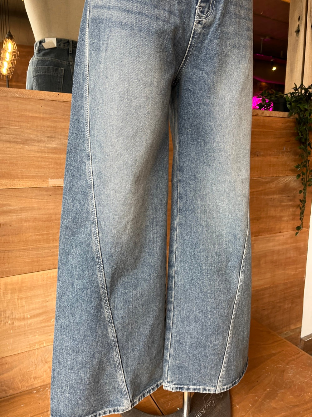 Women's Wide Leg Jeans