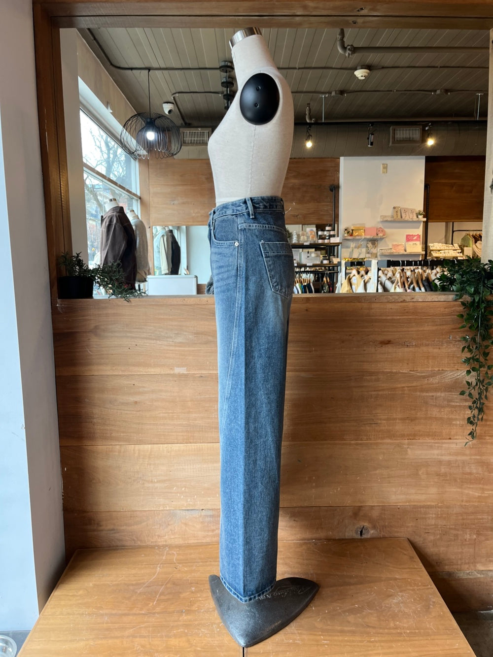 Women's Wide Leg Jeans