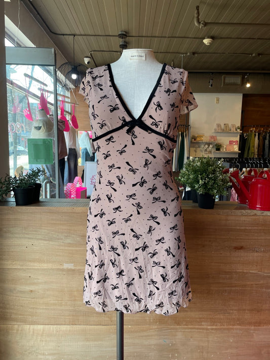 Velvet Piping V-Neck Dress