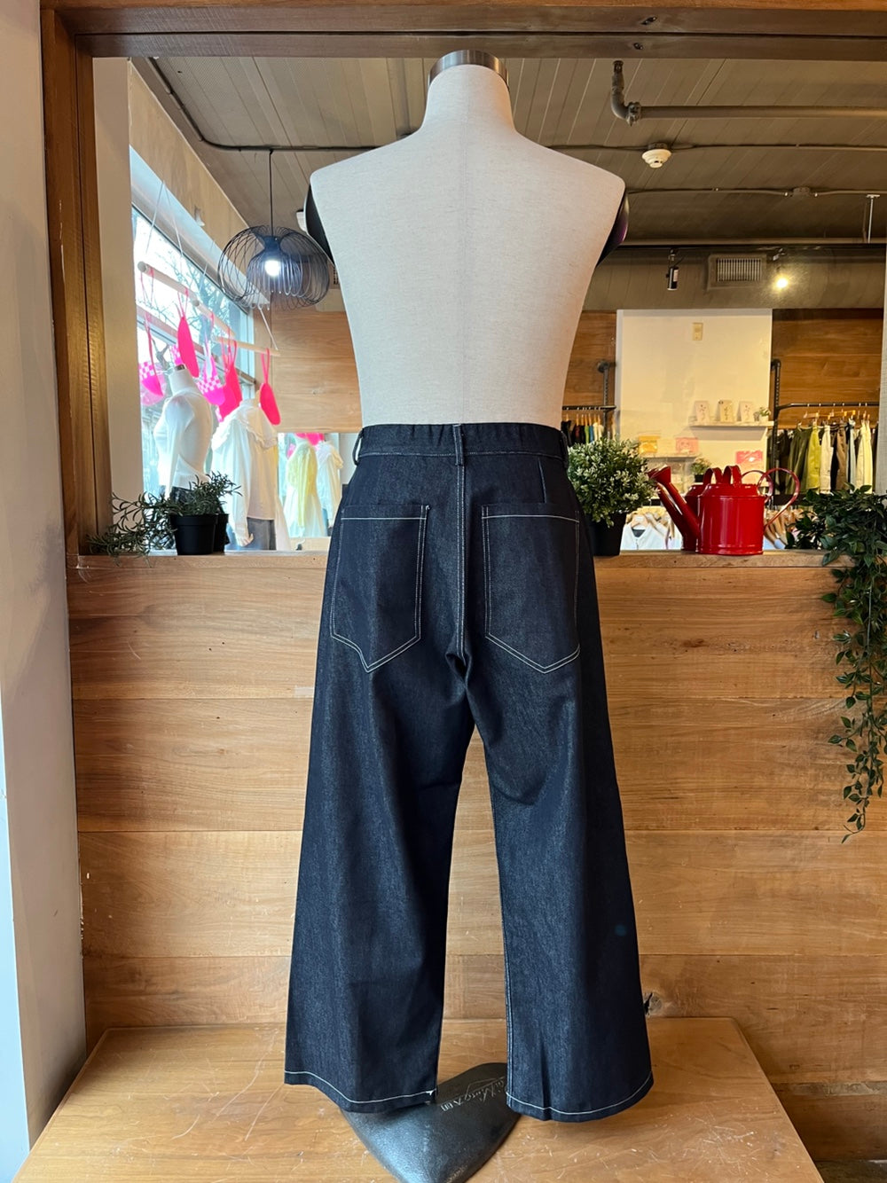 Men's Dark Wash Barrel Jeans