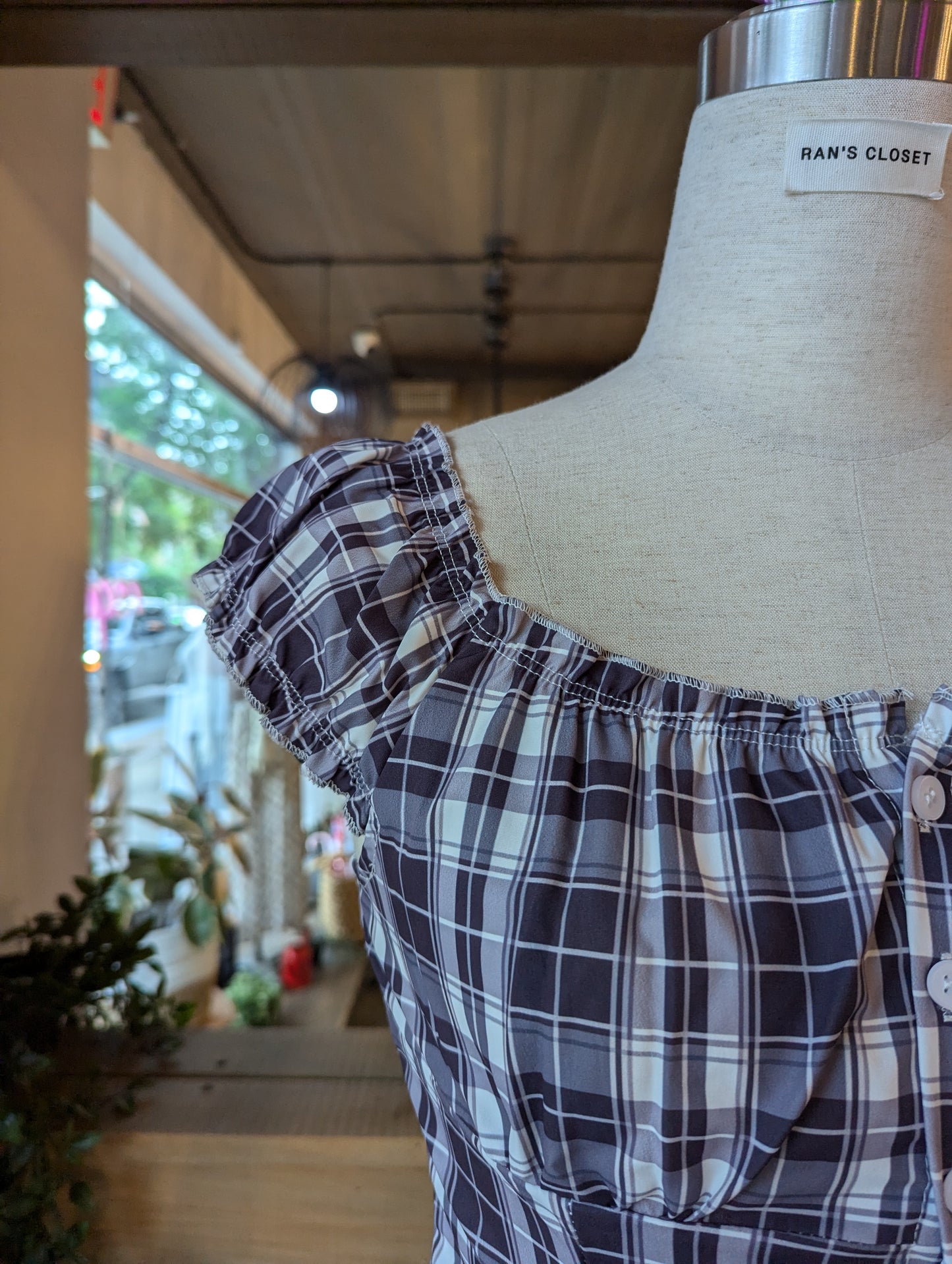 Plaid Puff Sleeve Top