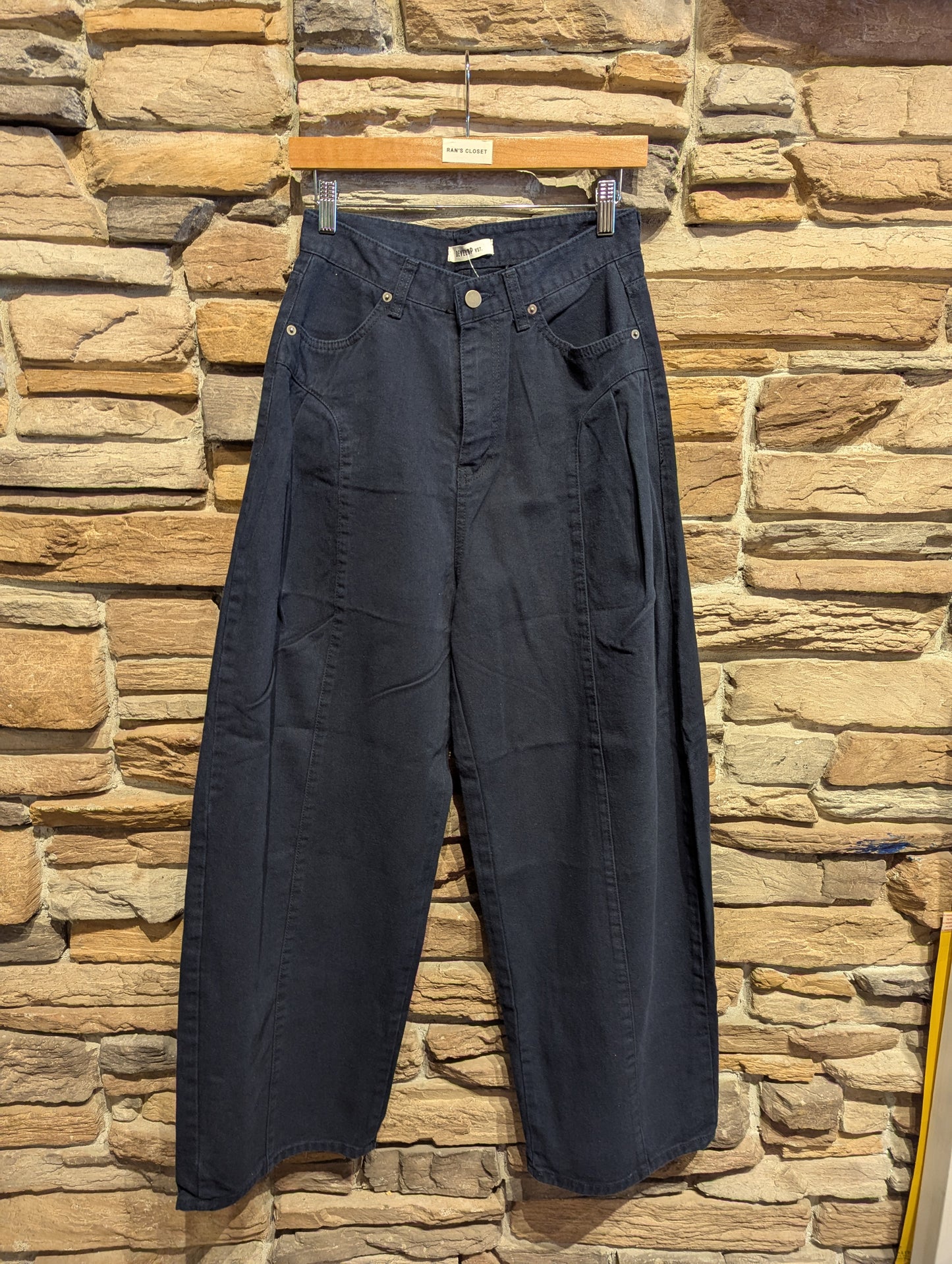 Barrel Fit Women's Pants