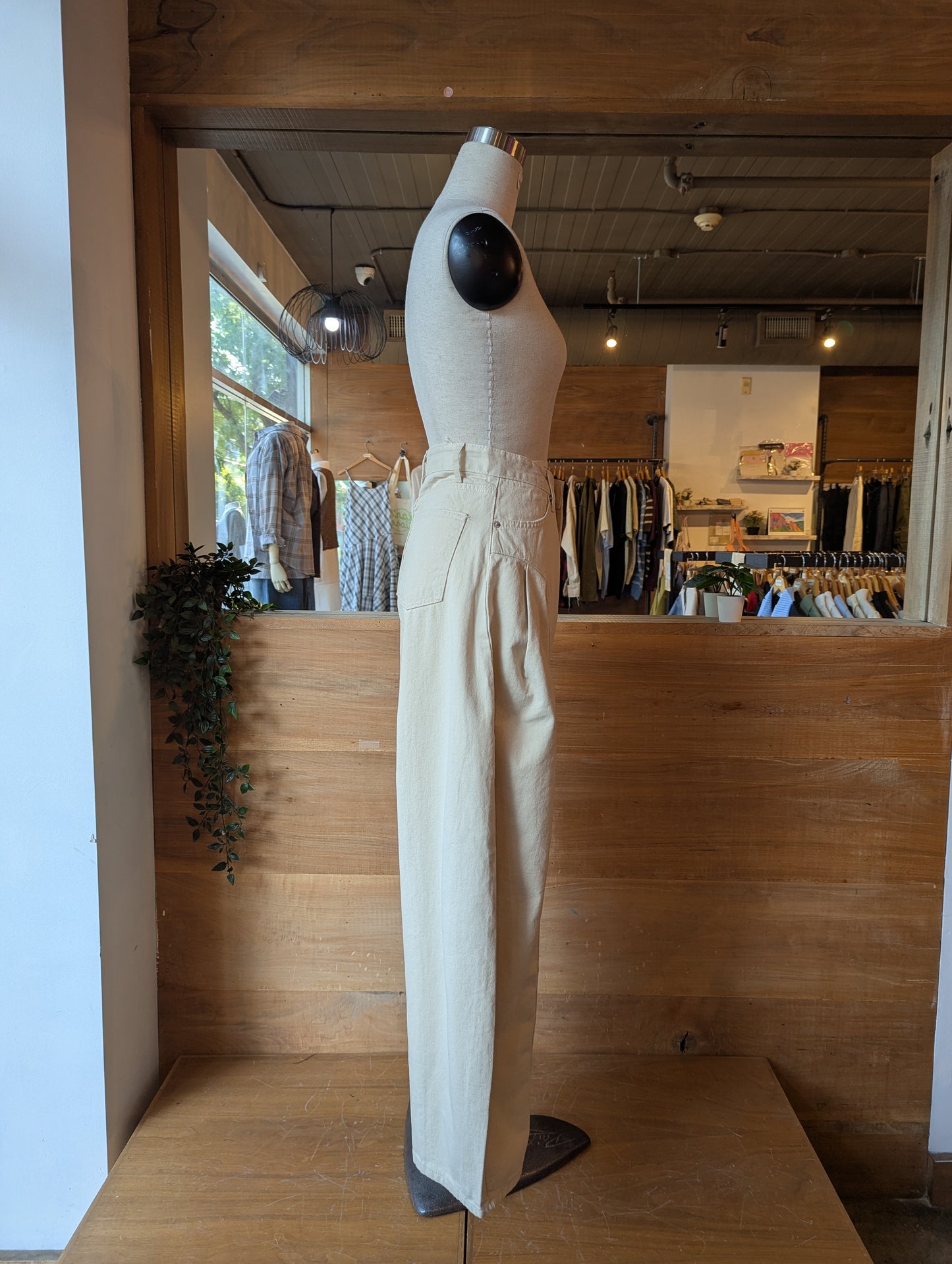 Barrel Fit Women's Pants