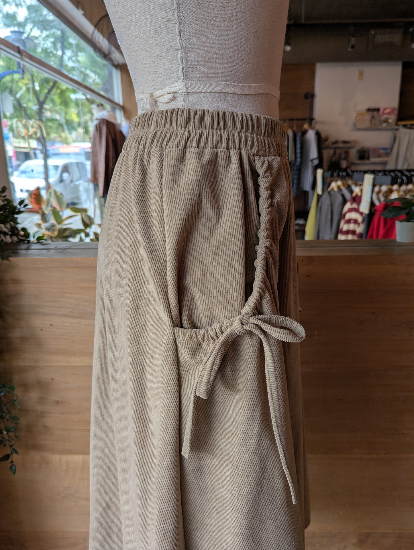 Scrunch Pocket Corduroy