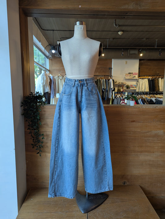 Panel Balloon Jeans