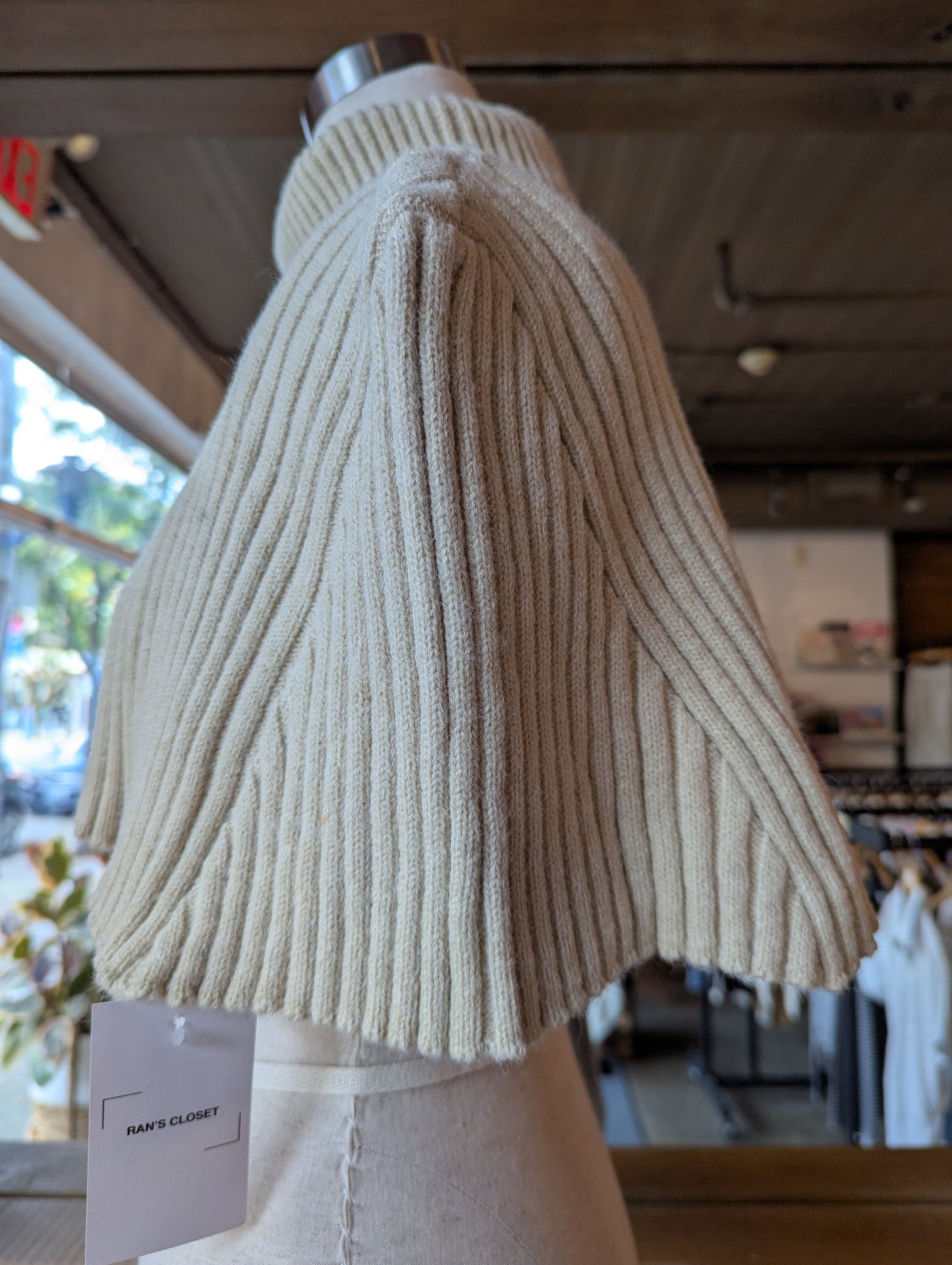 Turtle Neck Sleeveless Shrug