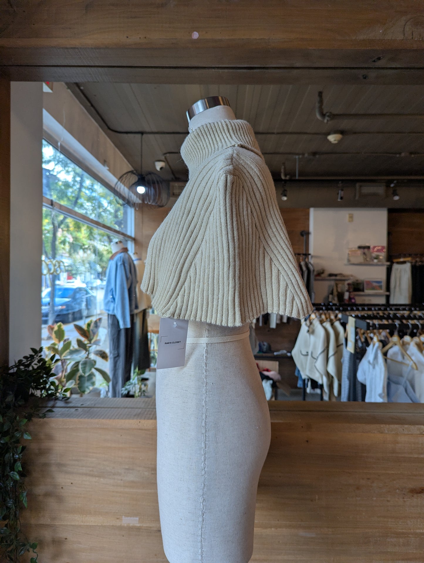 Turtle Neck Sleeveless Shrug