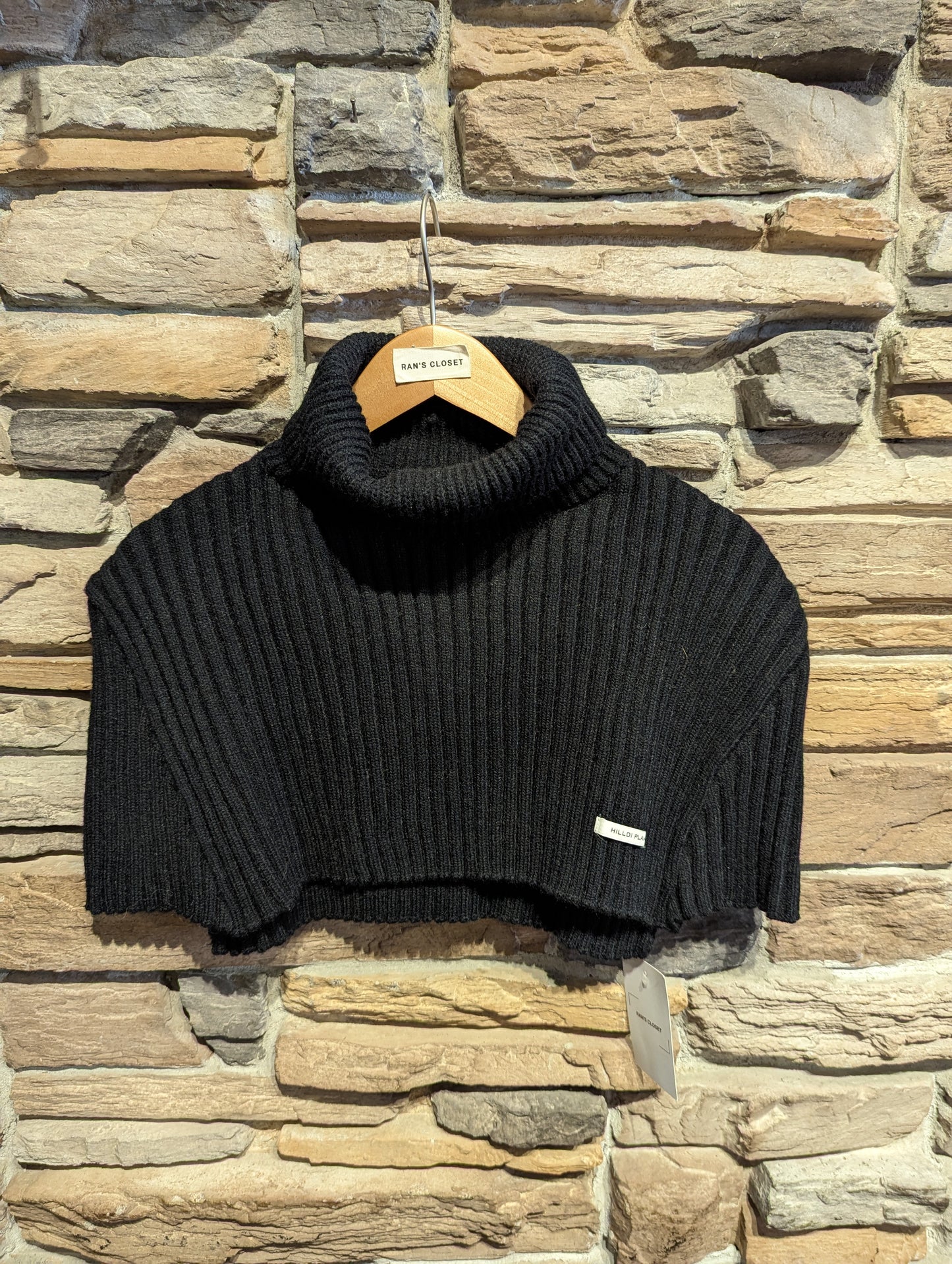 Turtle Neck Sleeveless Shrug