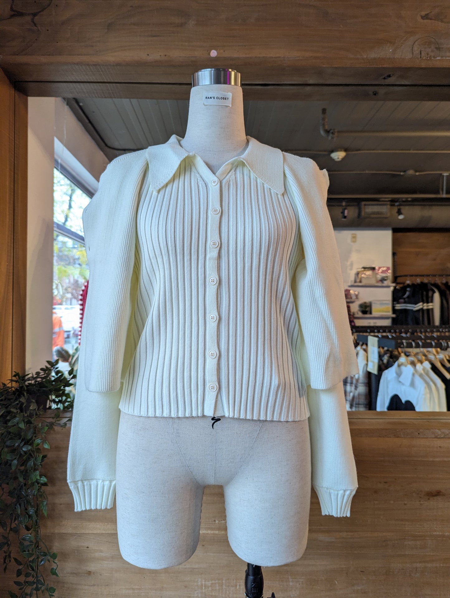 Attached Double Layer Collared Cardigan