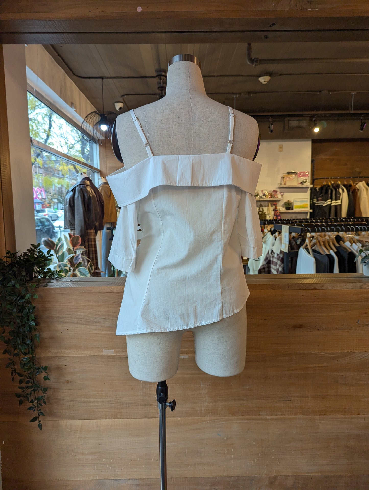 Off Shoulder Collar tank
