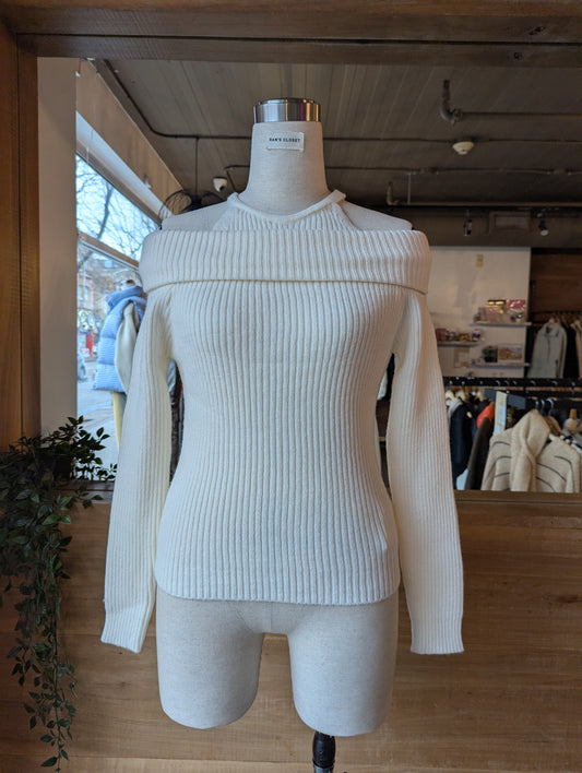 Off shoulder Knit Top