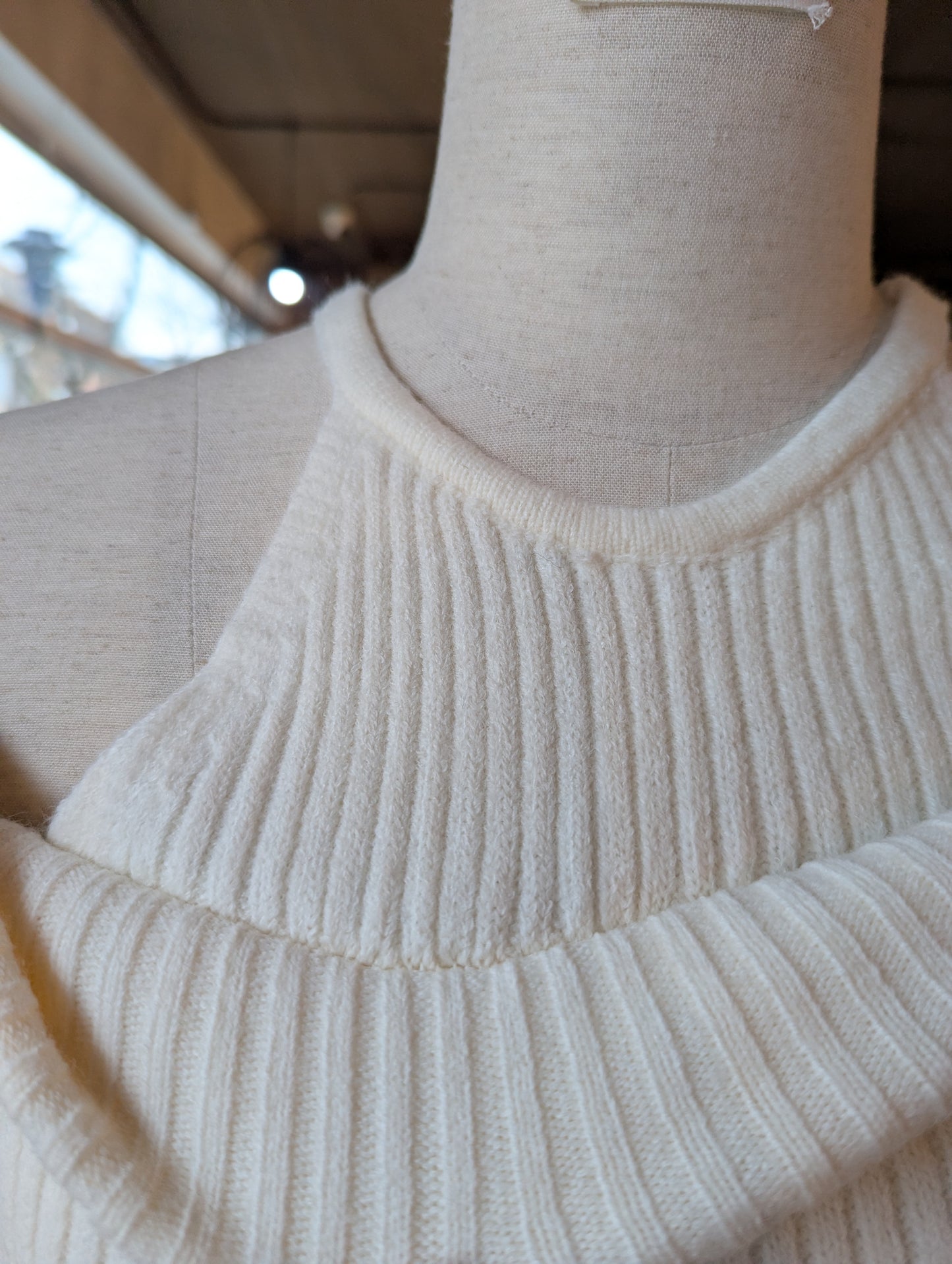 Off shoulder Knit Top