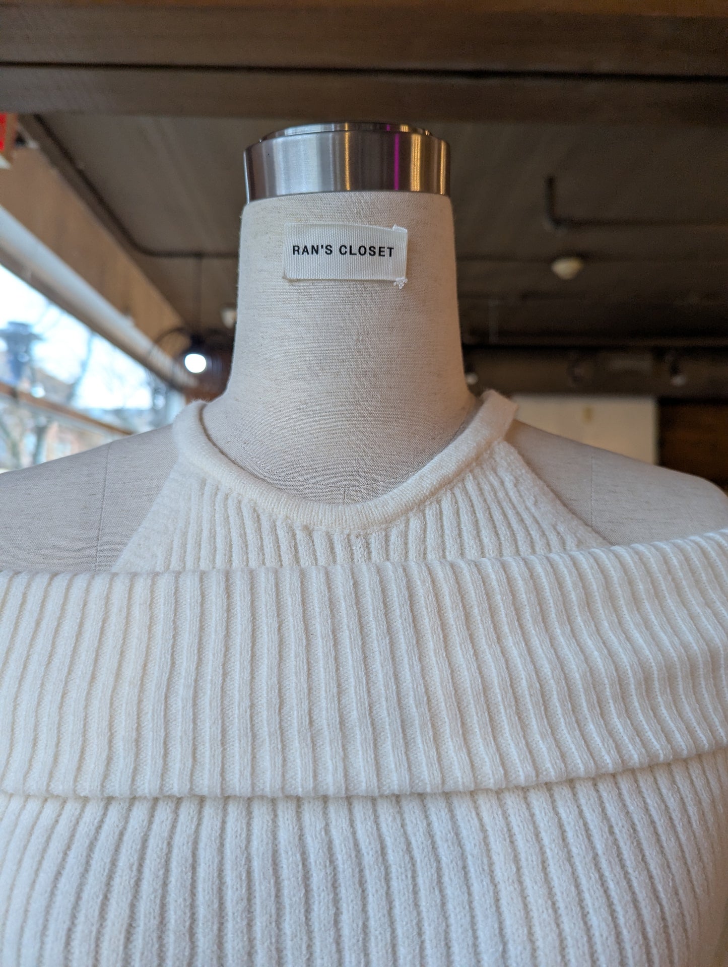 Off shoulder Knit Top