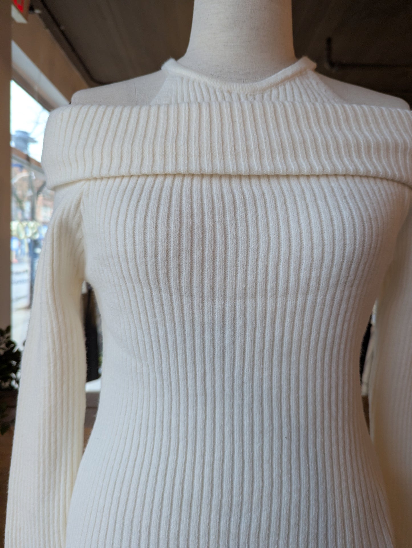 Off shoulder Knit Top