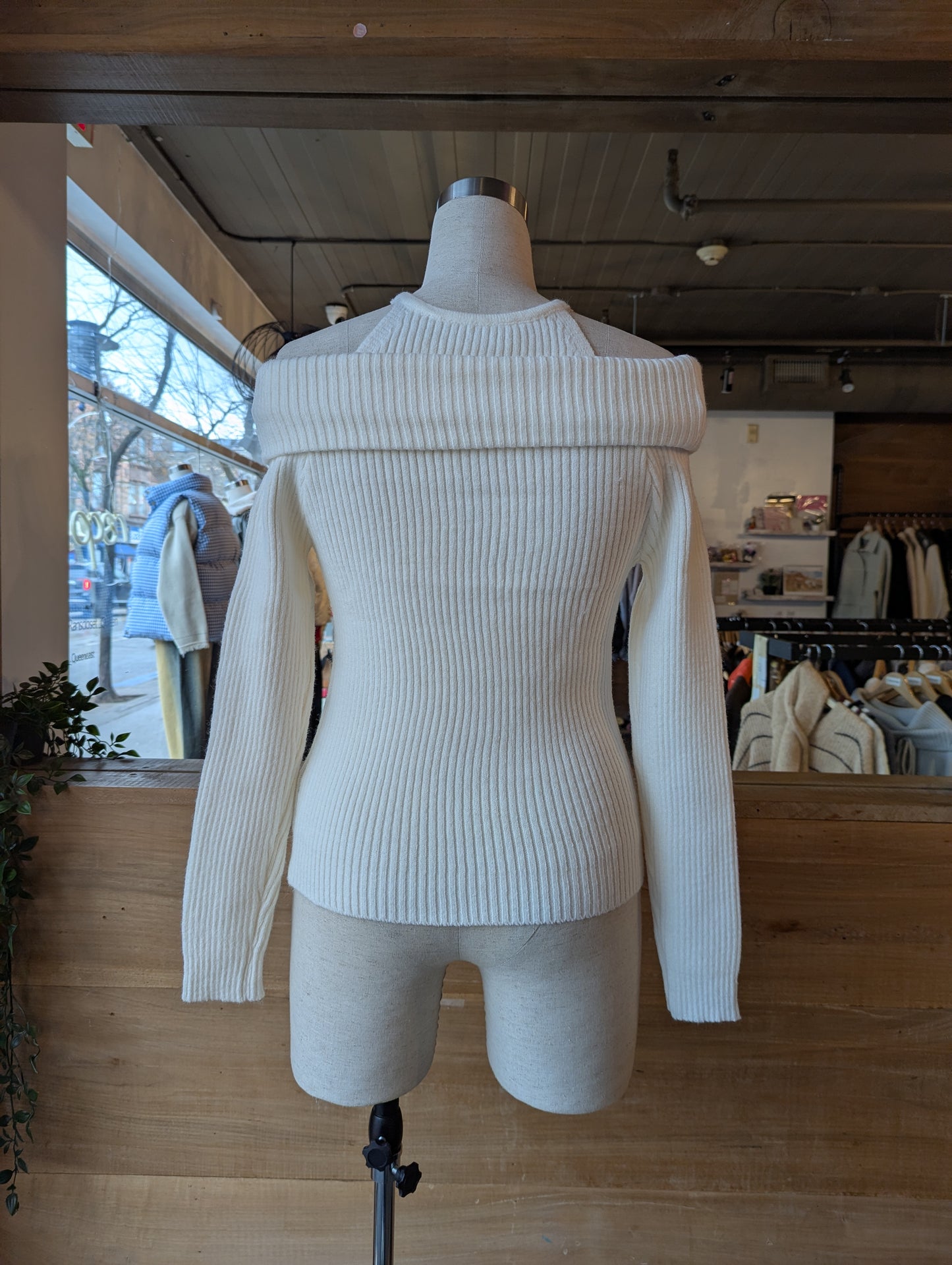 Off shoulder Knit Top