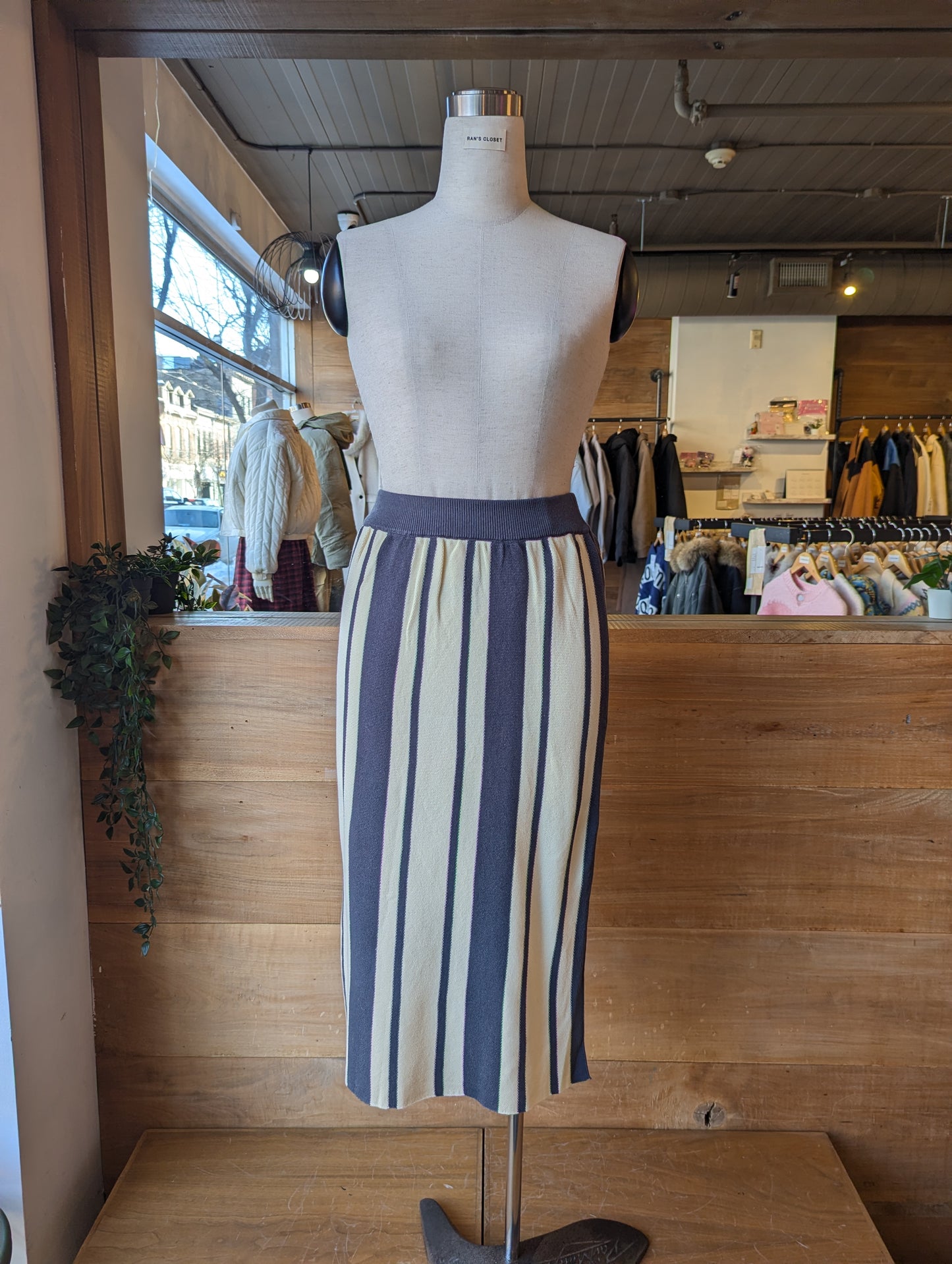 Vertical Stripe Skirt with Side Slit