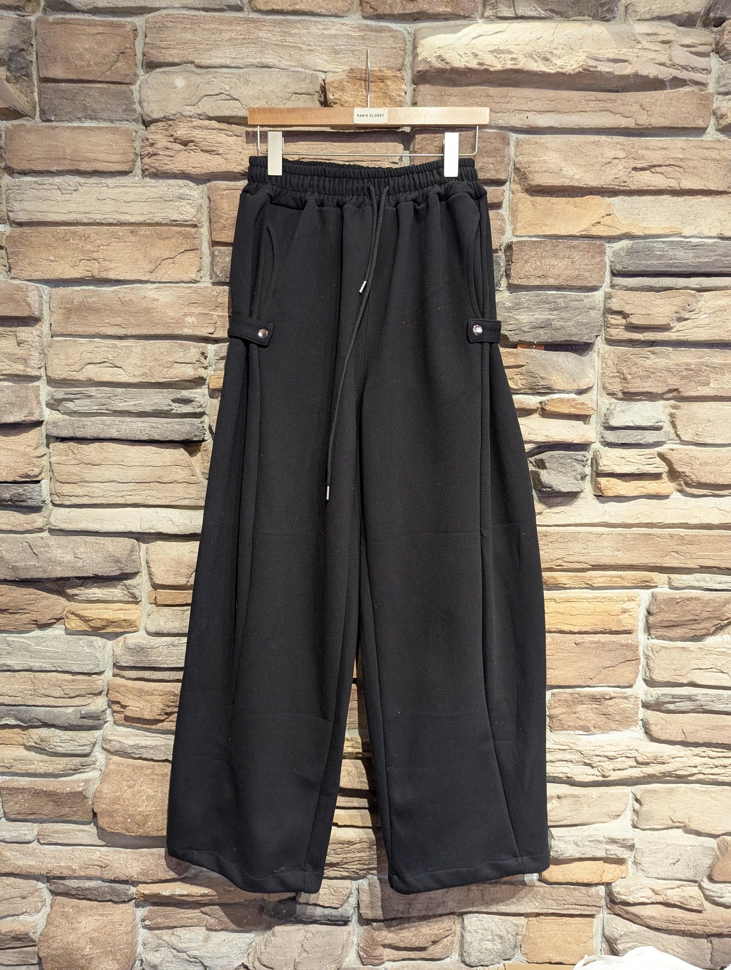 Lounge Around Side Snap Sweatpants