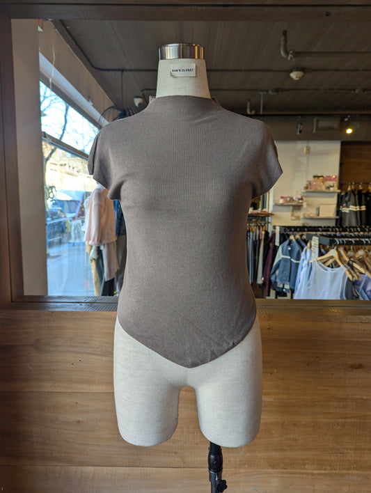 Soft Sculpt Mock neck Tee