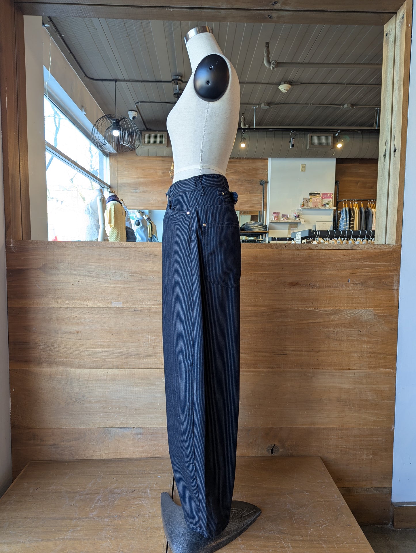 Nova Barrel Pants