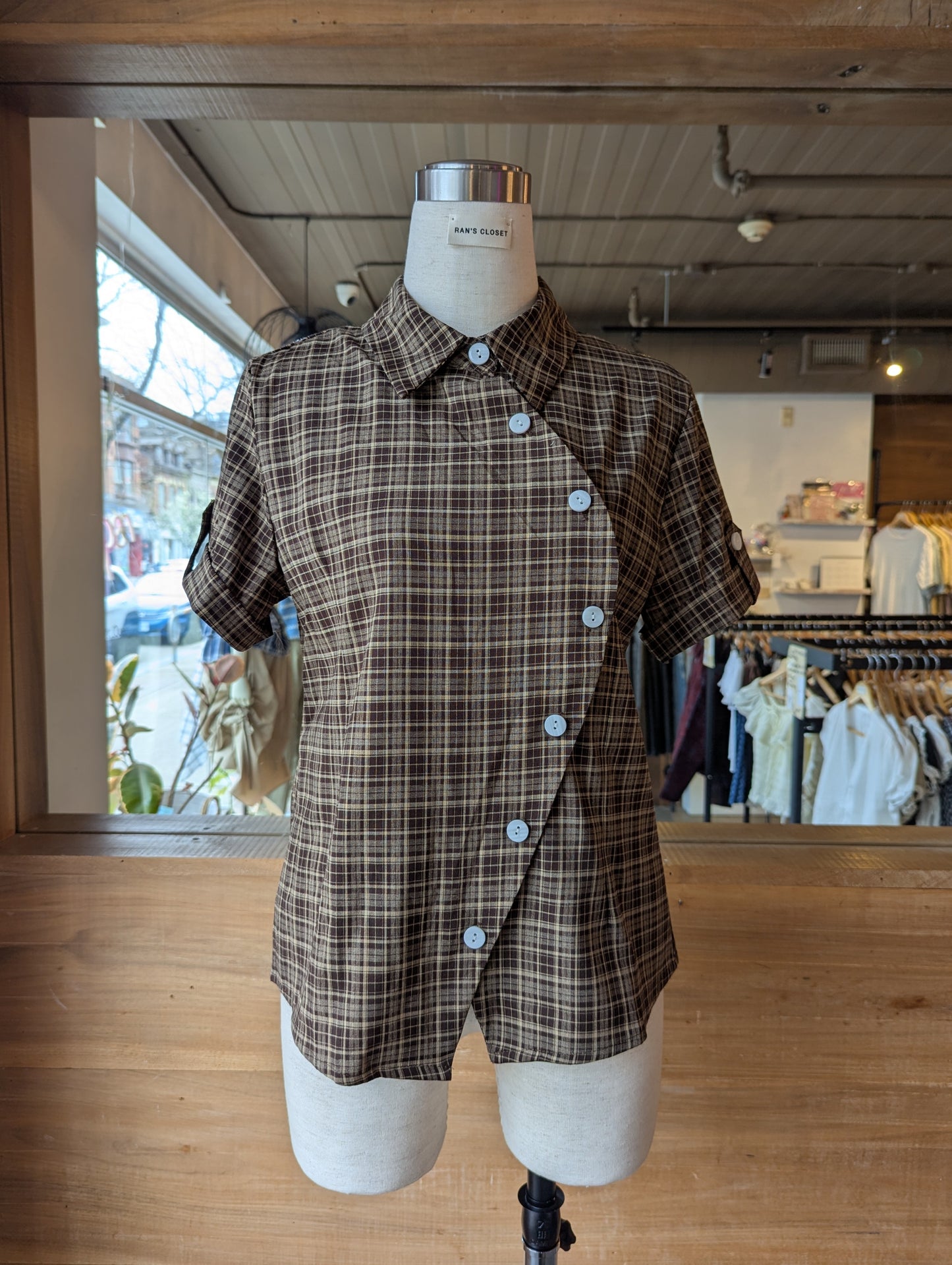 Crossbutton Café Top