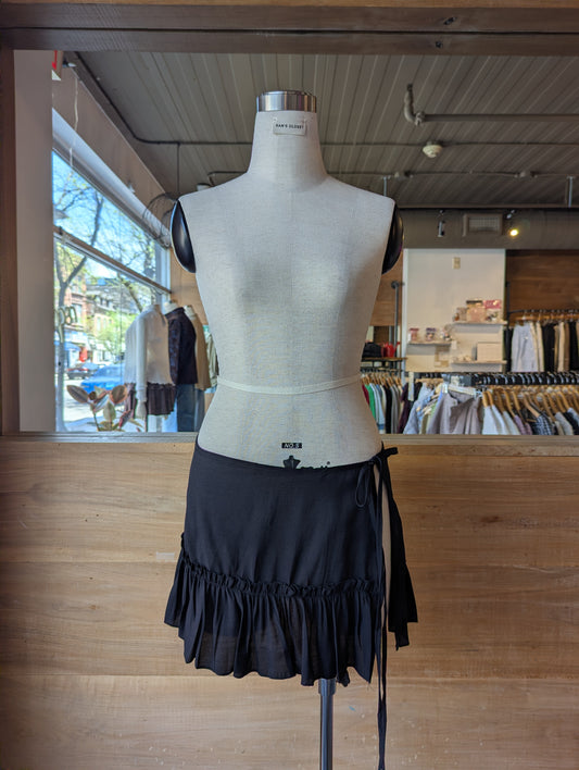 Éclipse Ruffle Wrap Skirt
