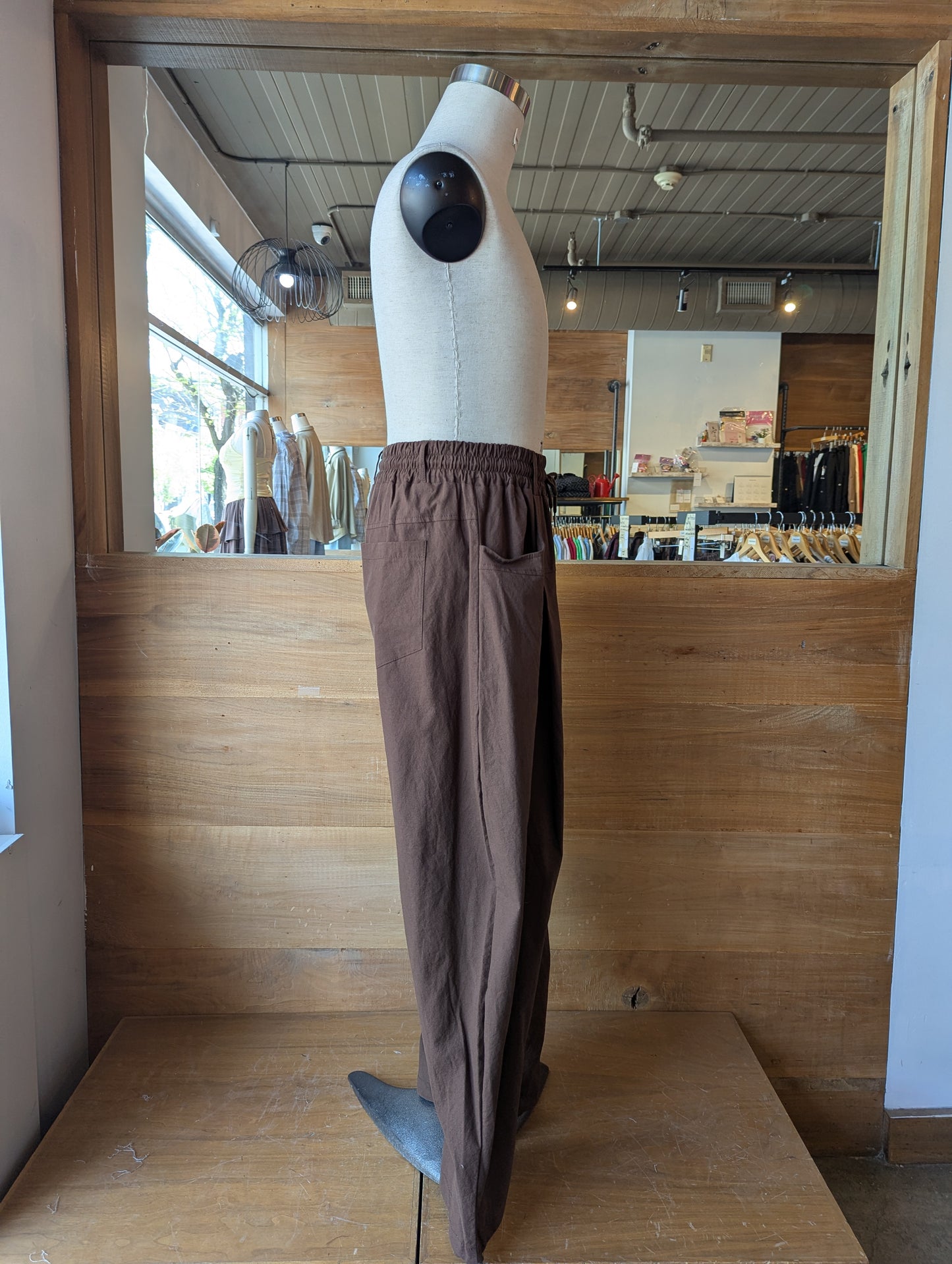 Windrise Pleated Wide-Leg Pant