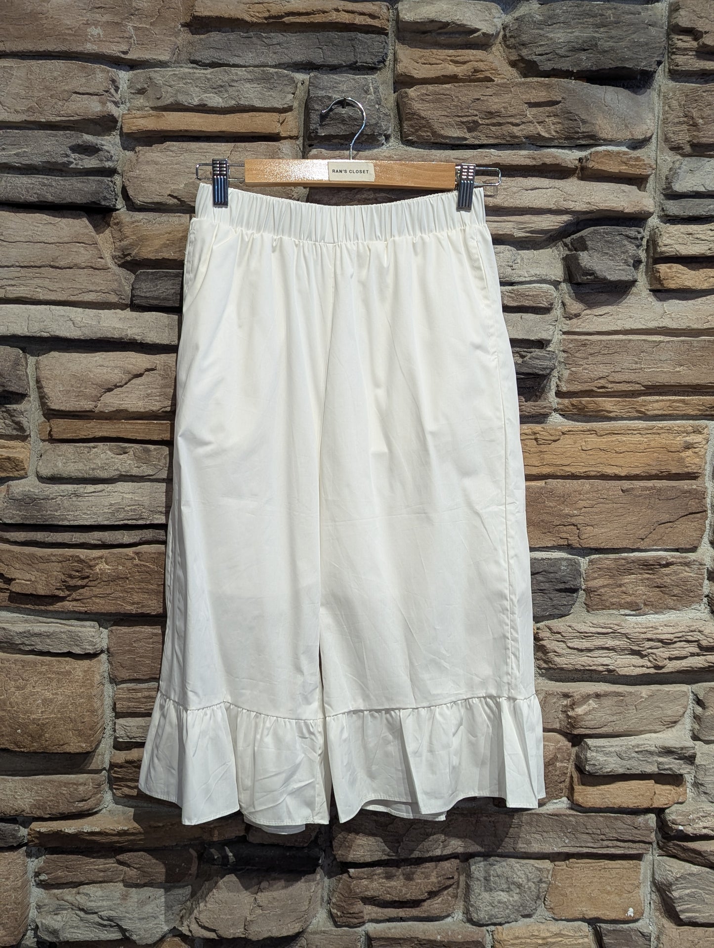 Petal Path Bloomer Capris