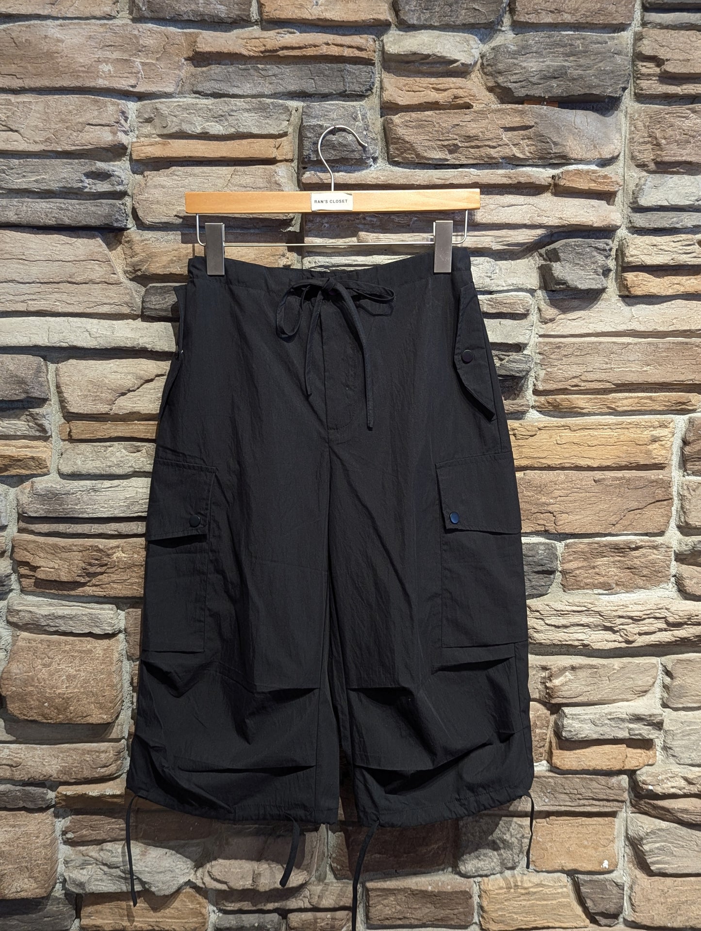 Scout Utility Cargo Capri Pants