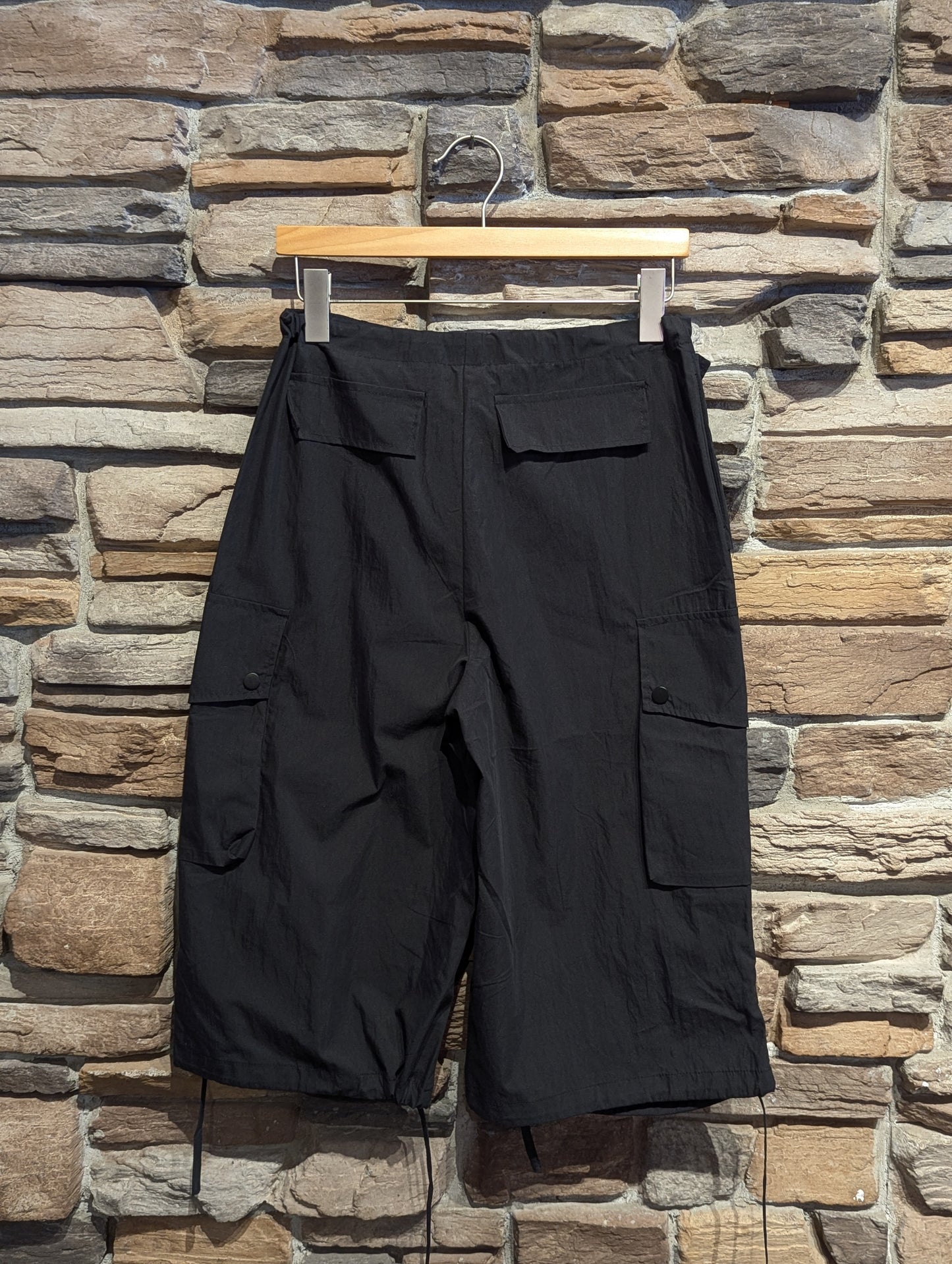 Scout Utility Cargo Capri Pants