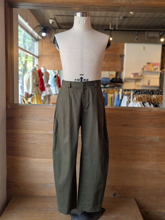 Volume Chino Pants
