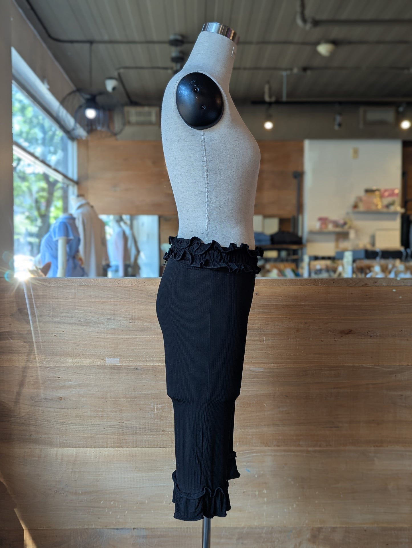 Ruffle Baby Capri