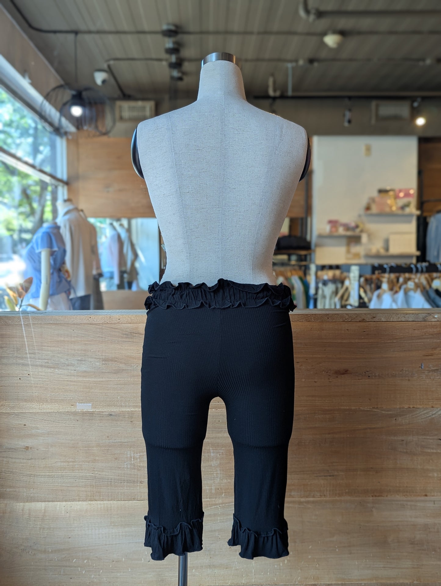 Ruffle Baby Capri