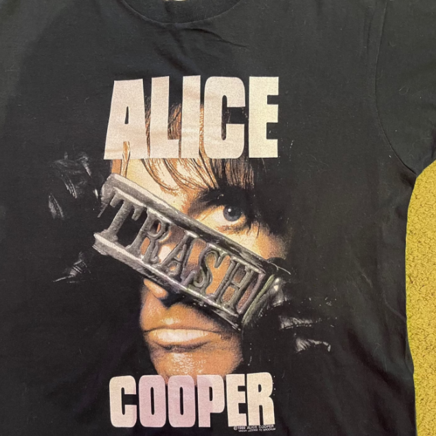 Vintage 1989/90 "Alice Cooper Trashes Canada" Tour Band T-Shirt