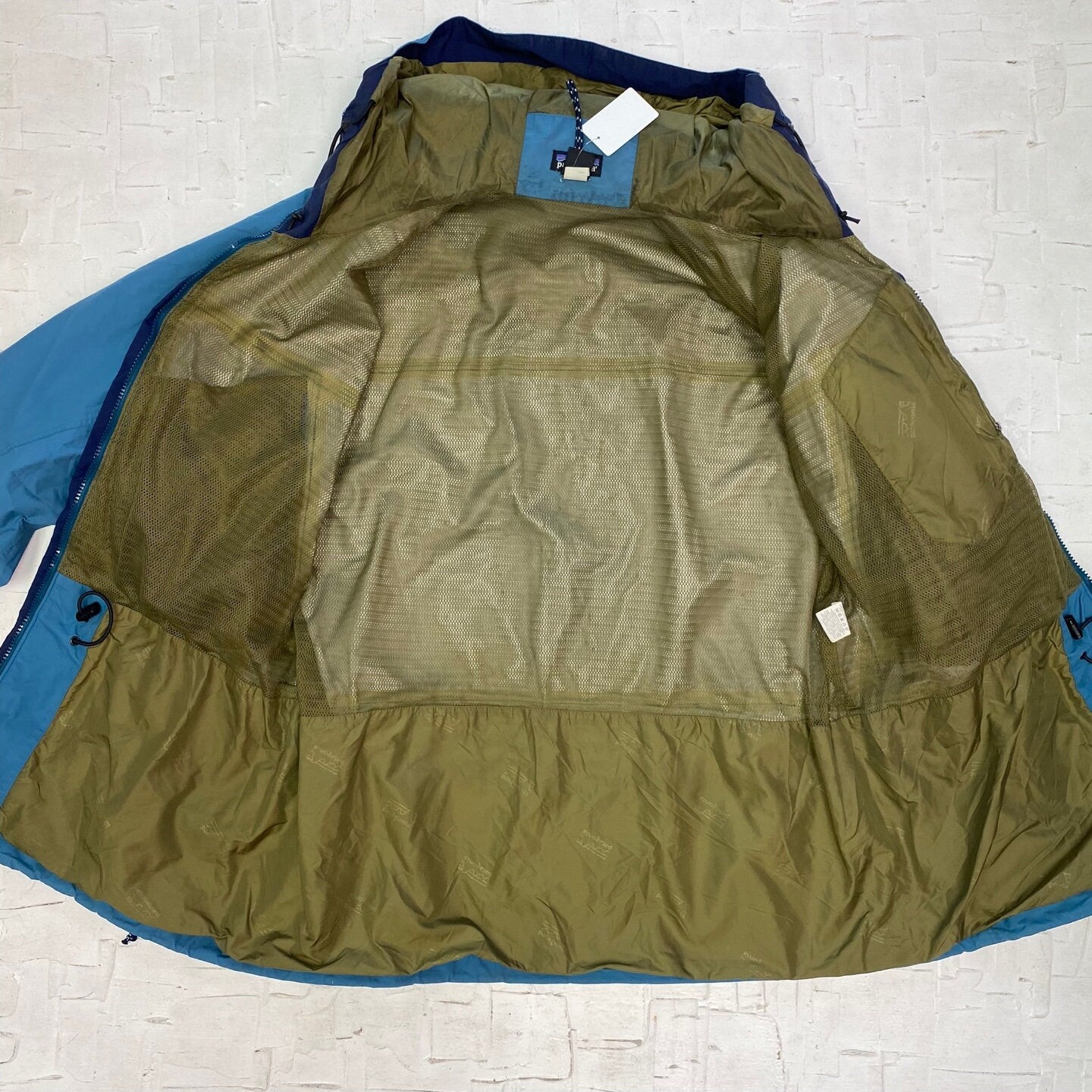Vintage Patagonia Windbreaker Jacket with Mesh Lining and Hood | Vintage Jacket | Vintage Patagonia | Patagonia Jacket | Size L | SKU M-2127