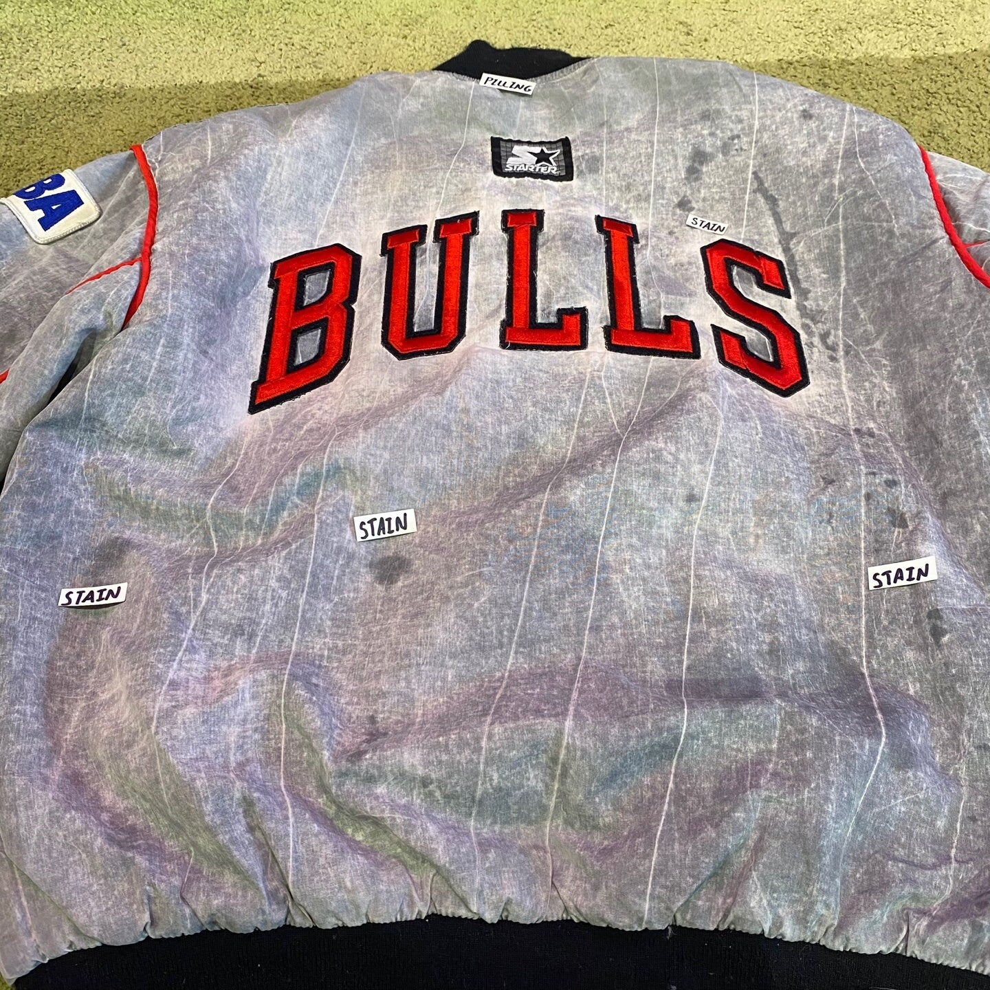 Vintage NBA Chicago Bulls Starter Grey Striped Jacket | Vintage Basketball Windbreaker Puffy Jacket | Made in usa | Size M | SKU:STC-3453