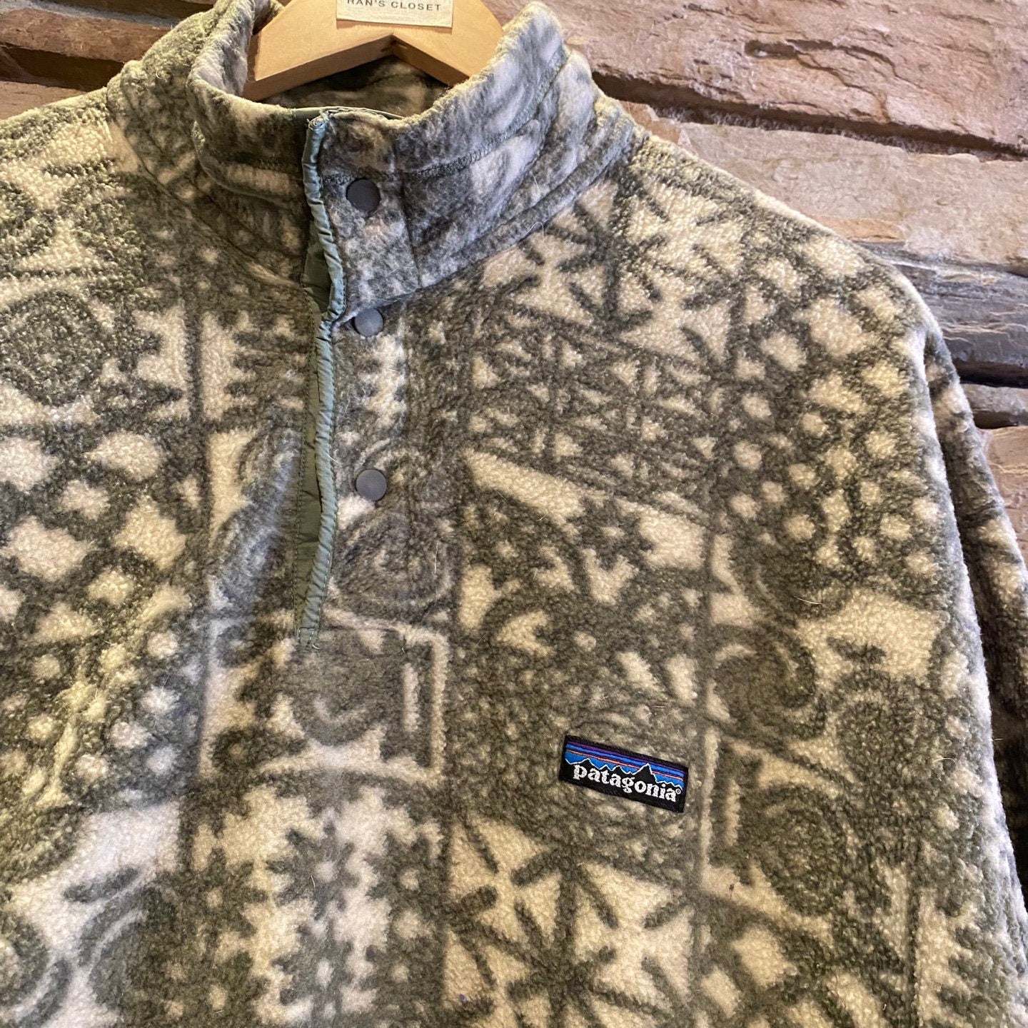 Vintage Patagonia Grey and White Geometric Pattern Snap-T Fleece | Vintage Pullover | Lightweight Synchilla | Men's Size XL | SKU: NPQ-2102